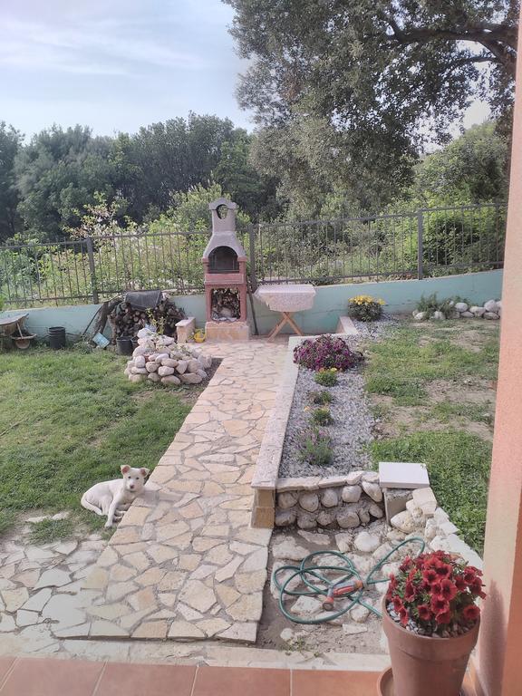 Villa Persik يوتجيها المظهر الخارجي الصورة